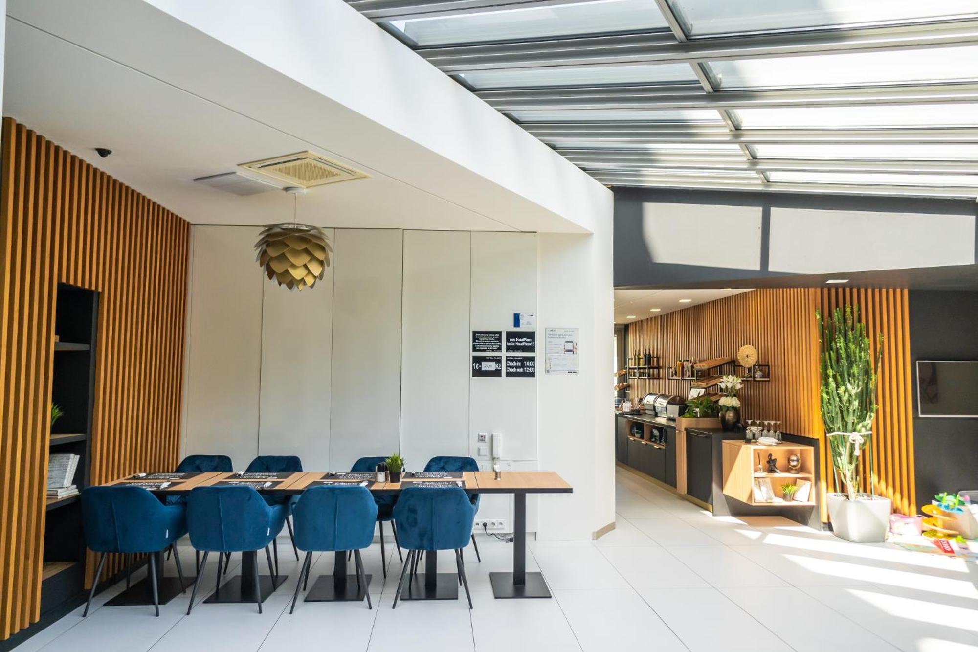 Hotel Plzen Exterior photo